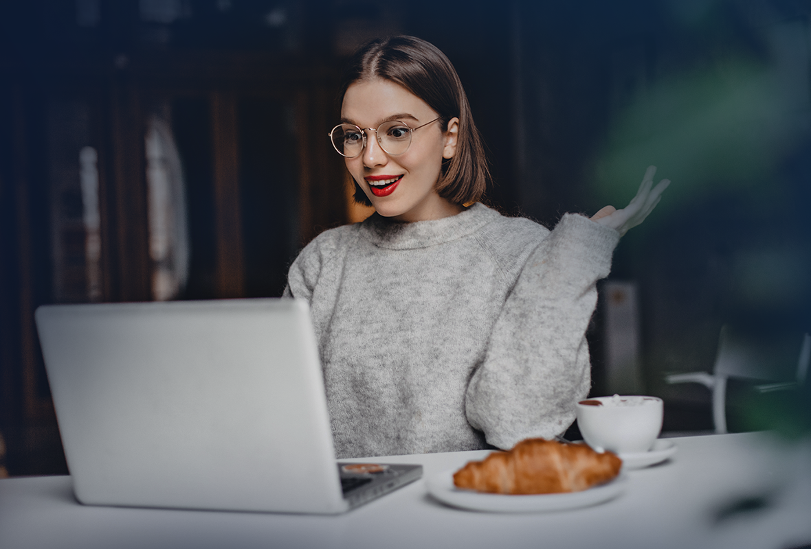 A graphic explaining the Dubai freelance visa and the freelance permit relationship